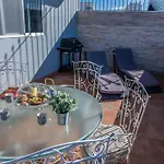 Francis Flats Modern Penthouse