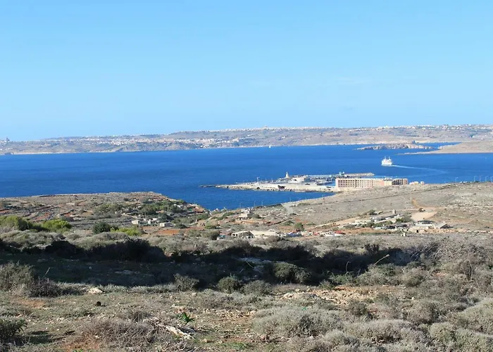 Francis Flats Modern Penthouse Apartment Mellieha