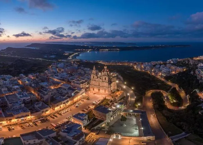 Francis Flats Modern Penthouse Апартаменты Меллиеха